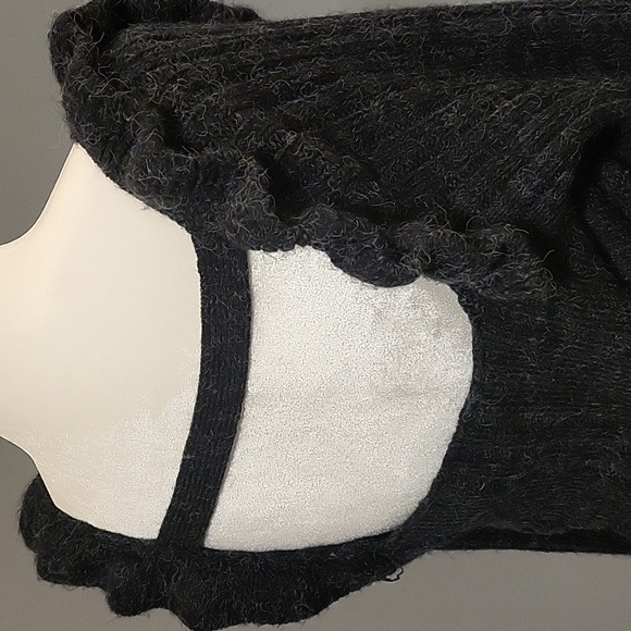 Topshop Soft Open Back Ruffle Detail Charcoal Gray Sweater - Size 4/6 - Picture 5 of 11